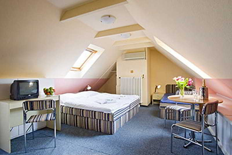 Hotel Stirka Πράγα Δωμάτιο φωτογραφία